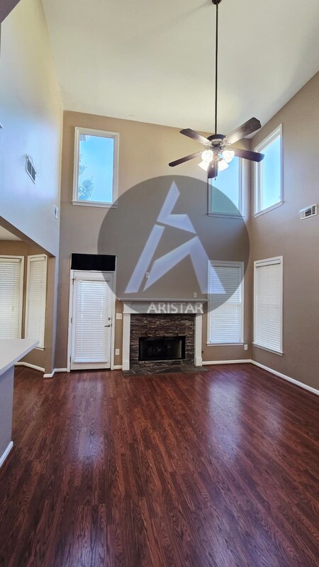 Building Photo - 223 Elmbrook Ln