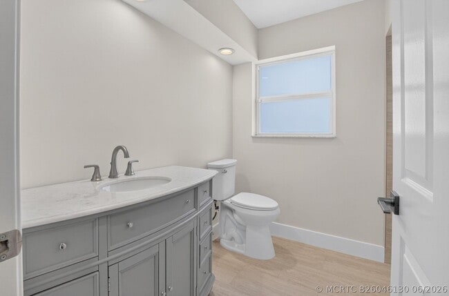 Building Photo - 1378 NW 13th Ct