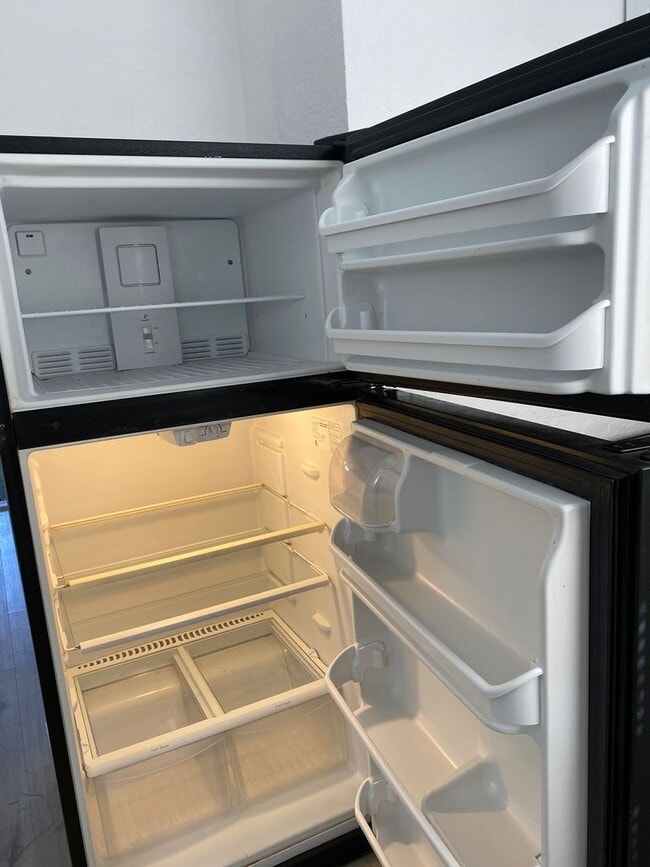 Building Photo - LC 07:129 SW 5th CT