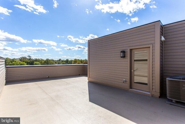 Building Photo - 7510 Sawyer Farm Wy