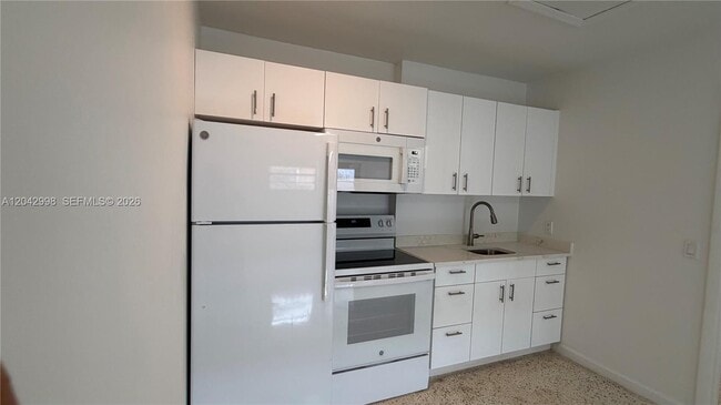 Building Photo - 612 NW 43rd Ct