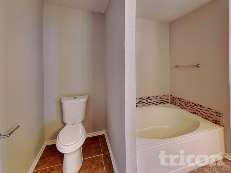 Building Photo - 7923 Horse Hollow