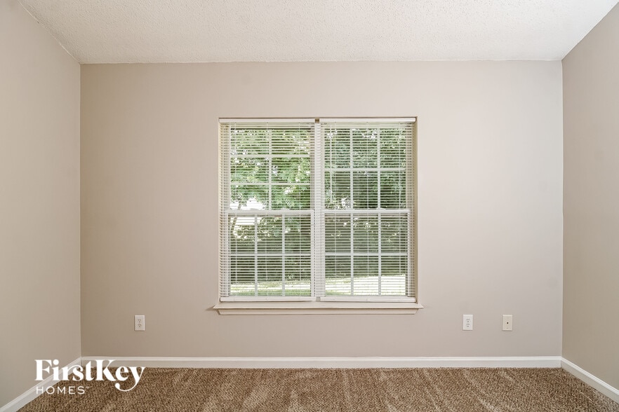 Building Photo - 227 Julian Pond Ln