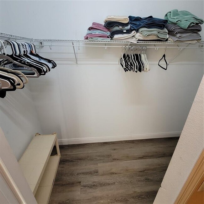 Building Photo - 10850 Breaking Rocks Dr