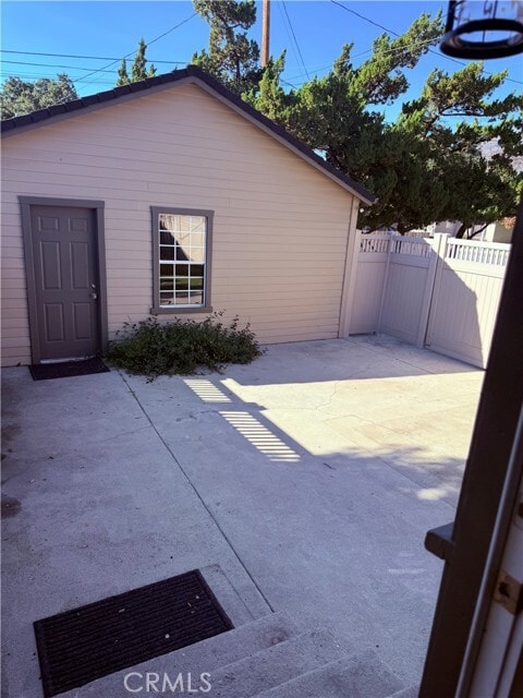 Building Photo - 119 N Cullen Ave