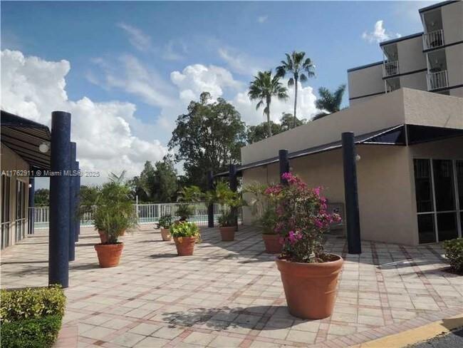 Building Photo - 7125 NW 186th St