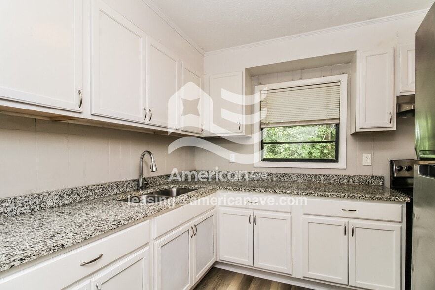 Building Photo - 9121 Morris Dr SW
