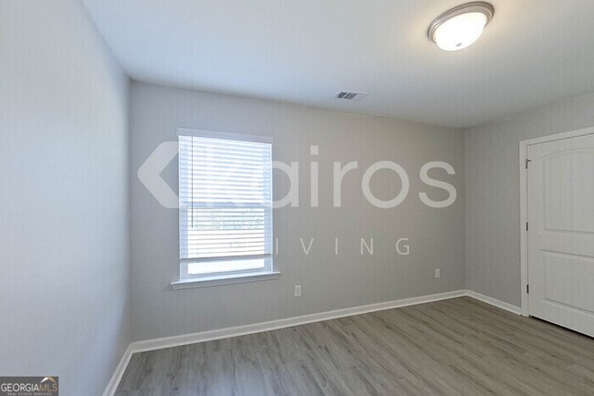 Building Photo - 102 Colonial Wy