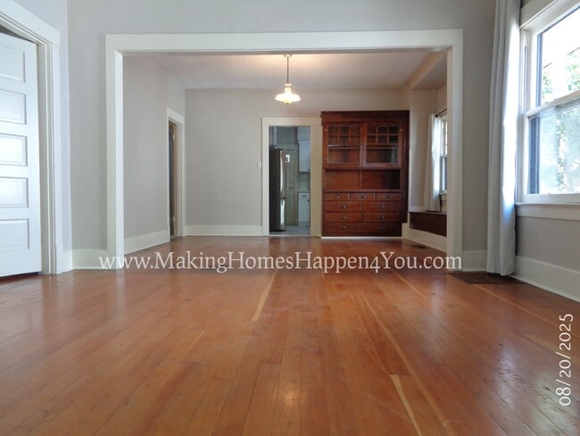 Building Photo - 2160 Trade St SE