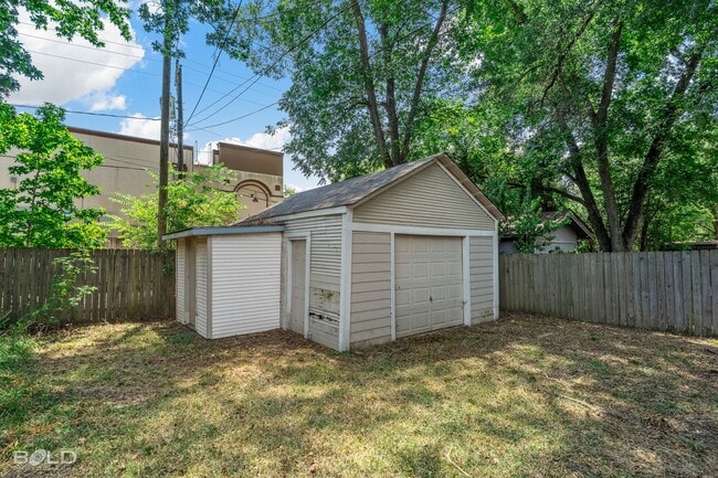 Building Photo - Home For Rent!