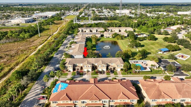 Building Photo - 2245 Portsmouth Ln