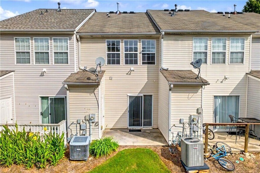 Building Photo - 1212 Penhurst Way
