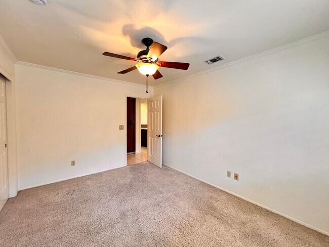 Building Photo - SOUTHWEST BAKERSFIELD