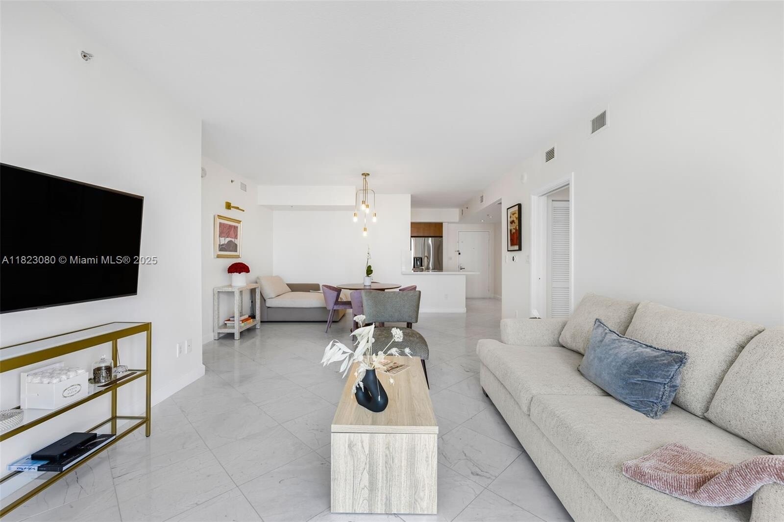 Building Photo - 325 S Biscayne Blvd