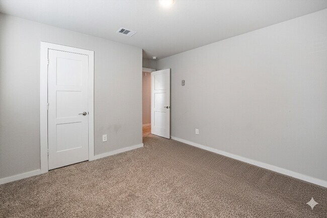 Building Photo - 12107 Bear River Dr