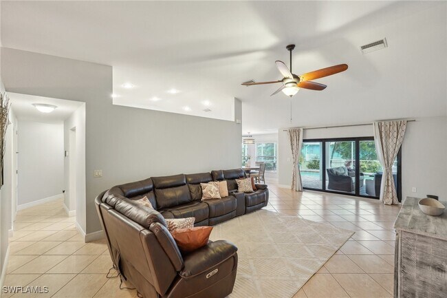 Building Photo - 3717 Agualinda Blvd