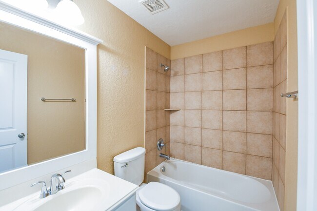 Building Photo - 2123 Witham Park Ln