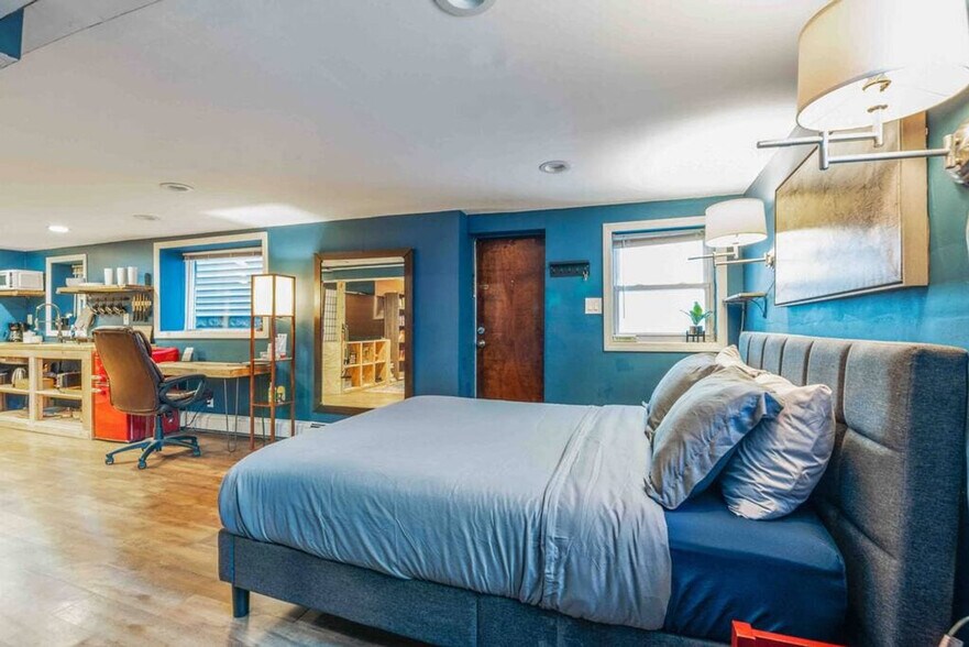 Building Photo - 1510 85th St