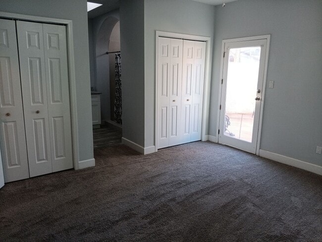 Building Photo - 3 Bedroom, 2 Bathroom Home! Schedule a Showing Today!