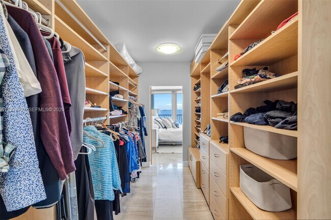 Building Photo - 1500 Ocean Dr