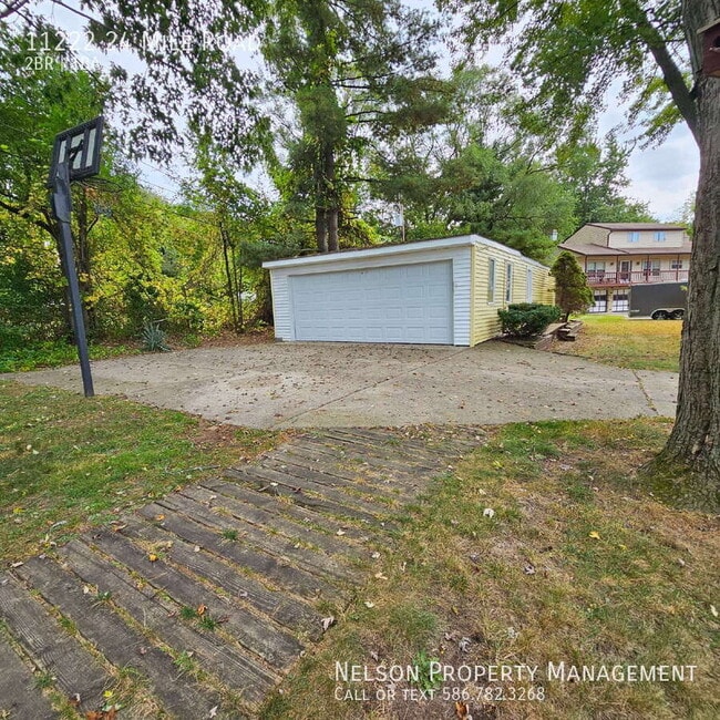 Building Photo - 11222 24 Mile Rd