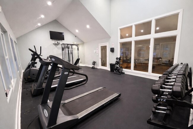 Building Photo - 5388 Flintstone Dr