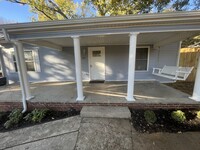 Building Photo - 119 Keeble Ave