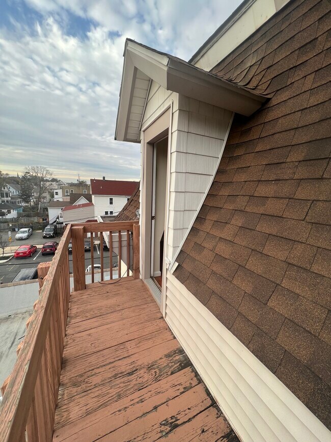 Bedroom 2 balcony - 134 S Broadway