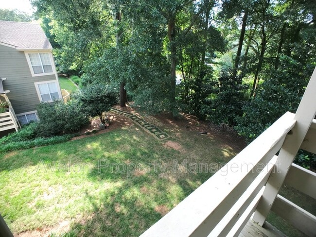 Building Photo - 1104 Riverview Dr