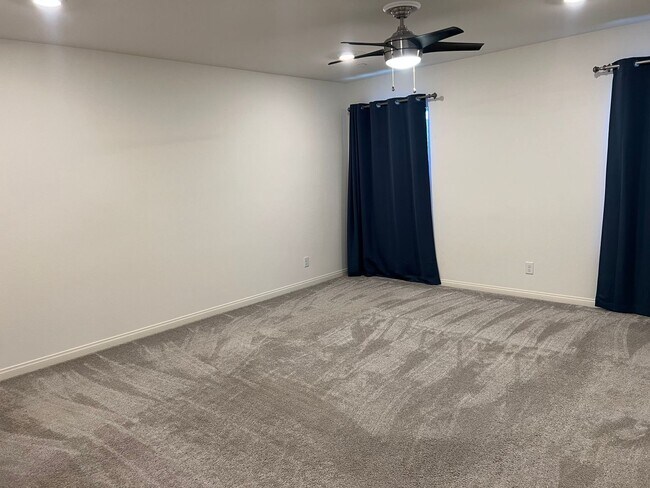 Building Photo - 3 Bedroom Plus Bonus Room Single Family Home w/ Solar For Rent in Lancaster