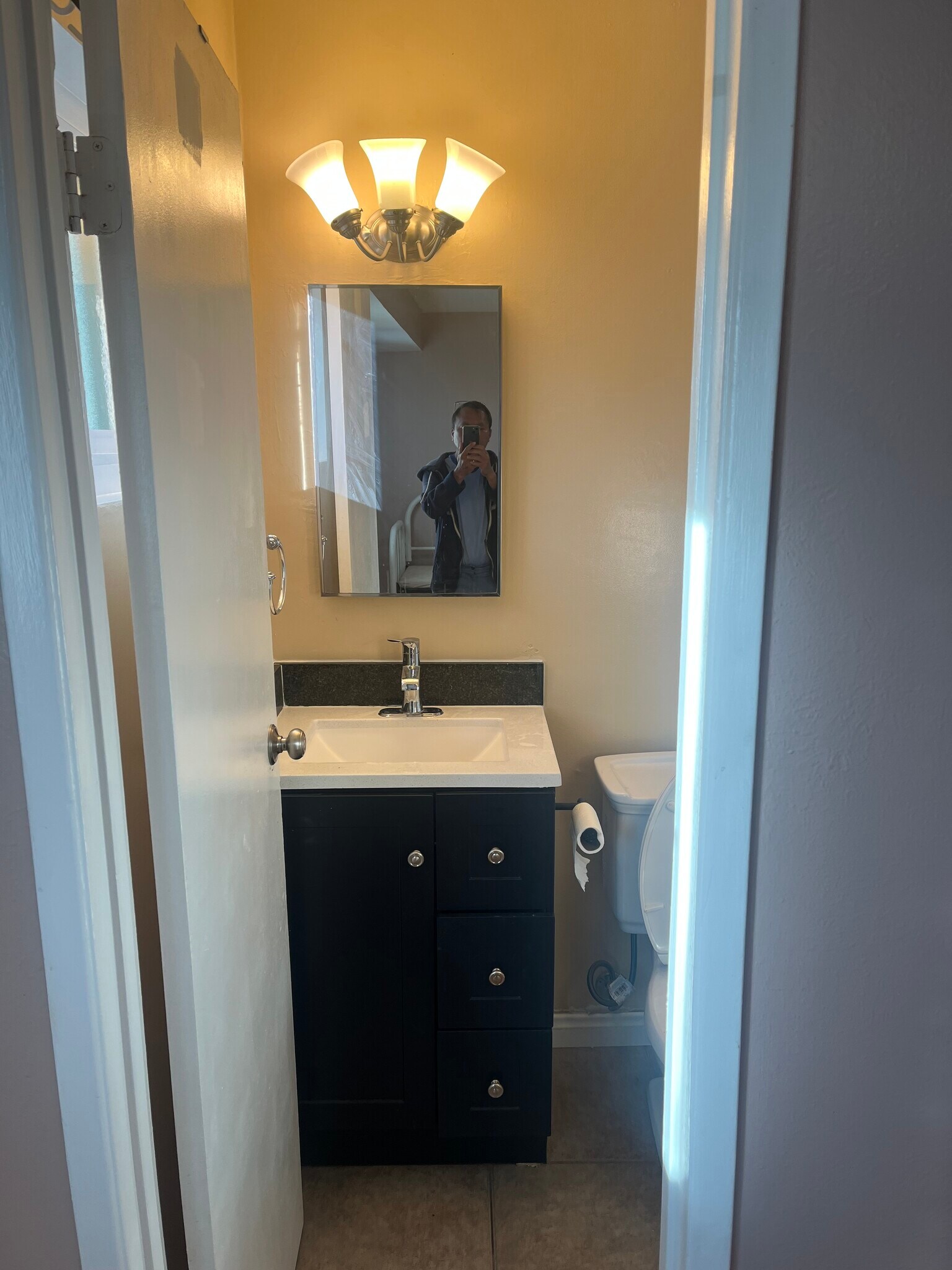 Building Photo - 8922 Heraldry St