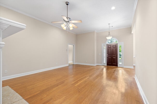 Building Photo - 148 Carriage House Ln