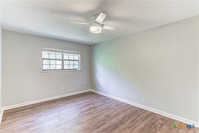 Building Photo - 313 Ranger Dr