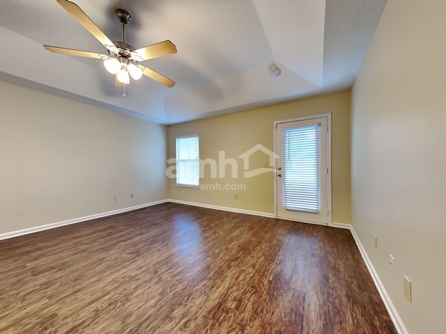 Building Photo - 308 Brier Rose Ln