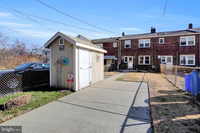 Building Photo - 32 Wilfred Ct