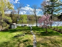 Building Photo - 34 Twin Lakes Rd