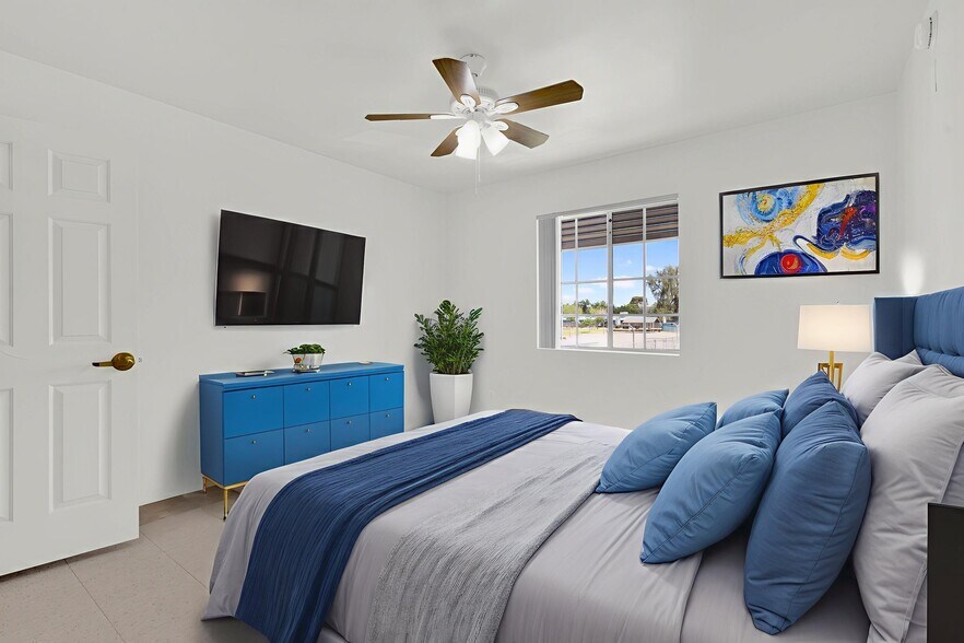 Building Photo - Homeward Bound