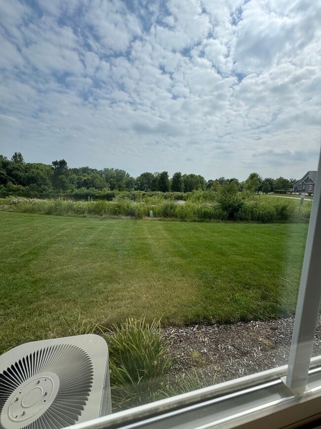 Building Photo - 921 Kelly Ln