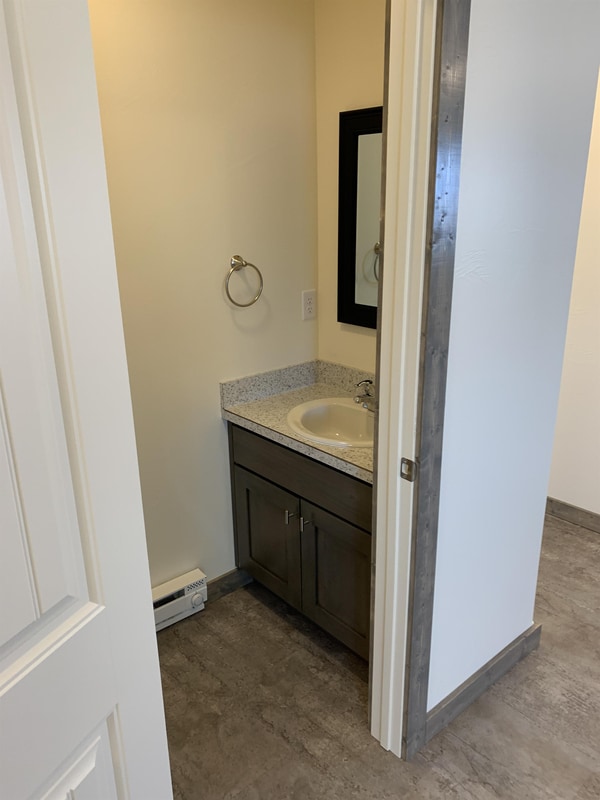 Building Photo - 831 Gibbon St