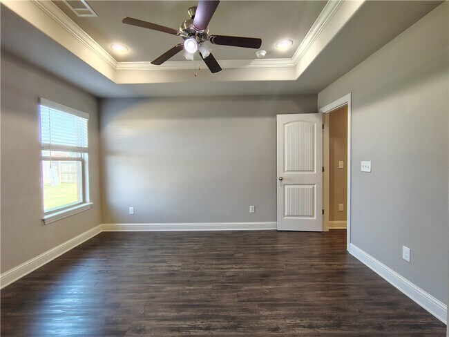 Building Photo - 1742 Charismatic Dr