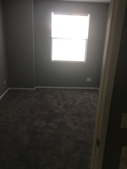 Building Photo - 1864 Opaline Pl #423