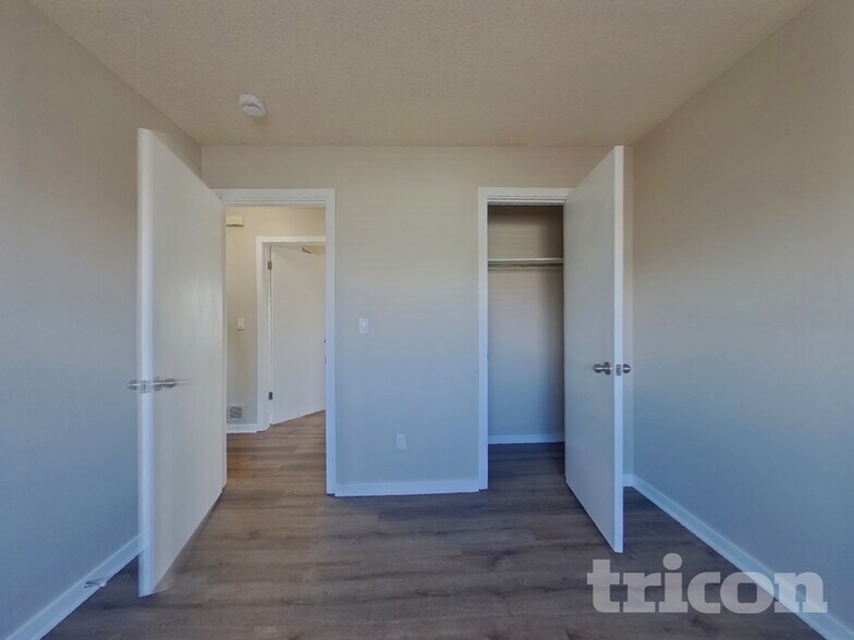 Building Photo - 19739 E Dartmouth Ave