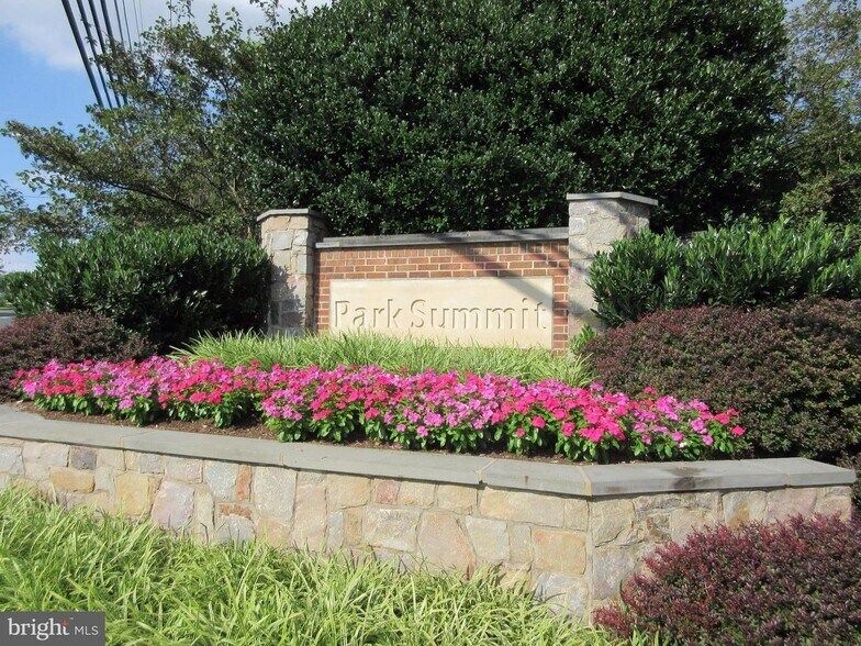 Building Photo - 502 Philmont Dr