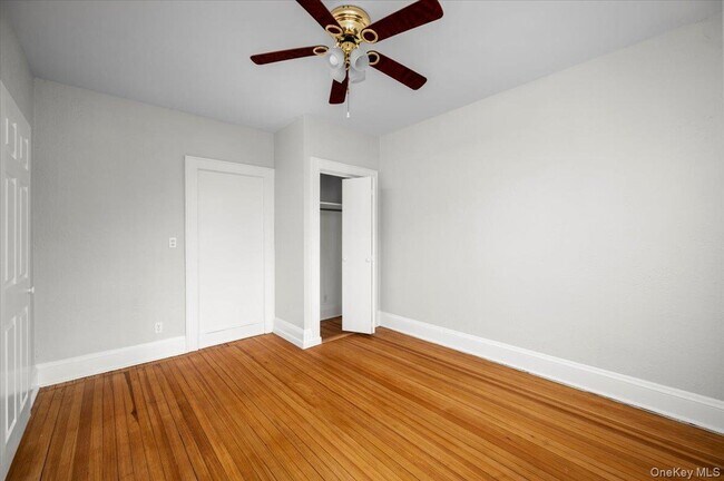 Building Photo - 548 Warburton Ave