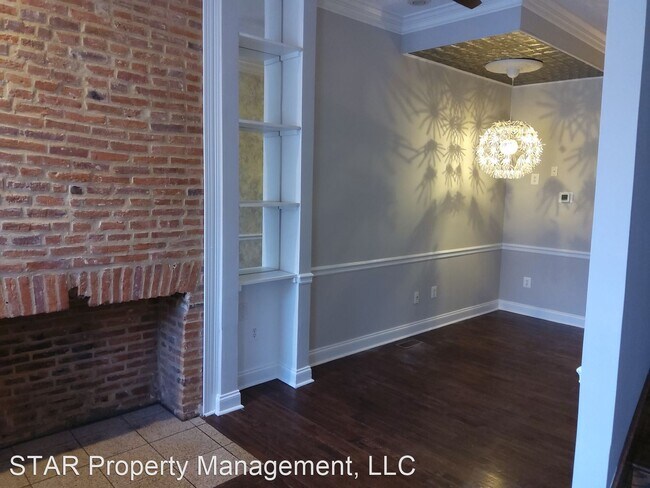 Building Photo - 2 br, 2 bath House - 1011 W. Cross St. - 1