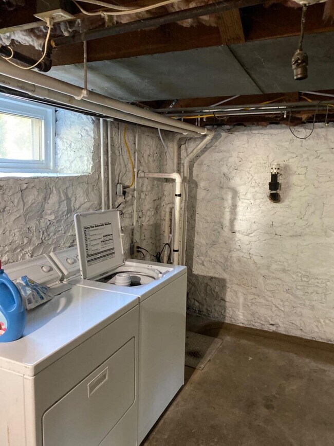 Building Photo - 318 Arcadia Park