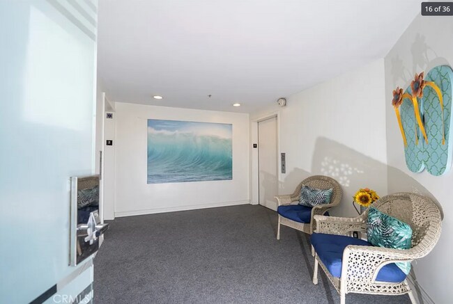 Building Photo - 620 S Gramercy Pl