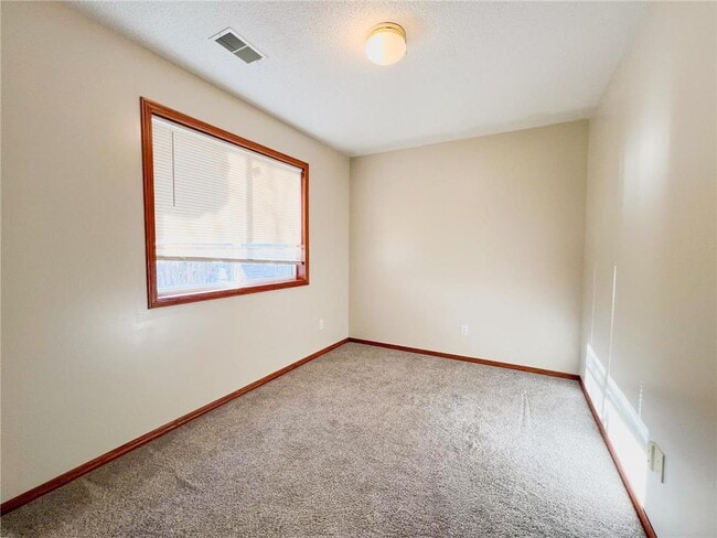 Building Photo - 11331 W River Rd