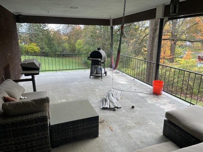 Building Photo - 104 Terrace Cir