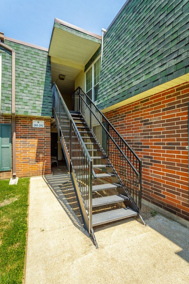 Building Photo - 1 bedroom 1 bath in Signal View